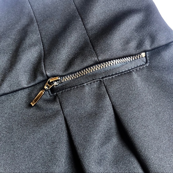 ZARA Short Skirt - Picture 2 of 4